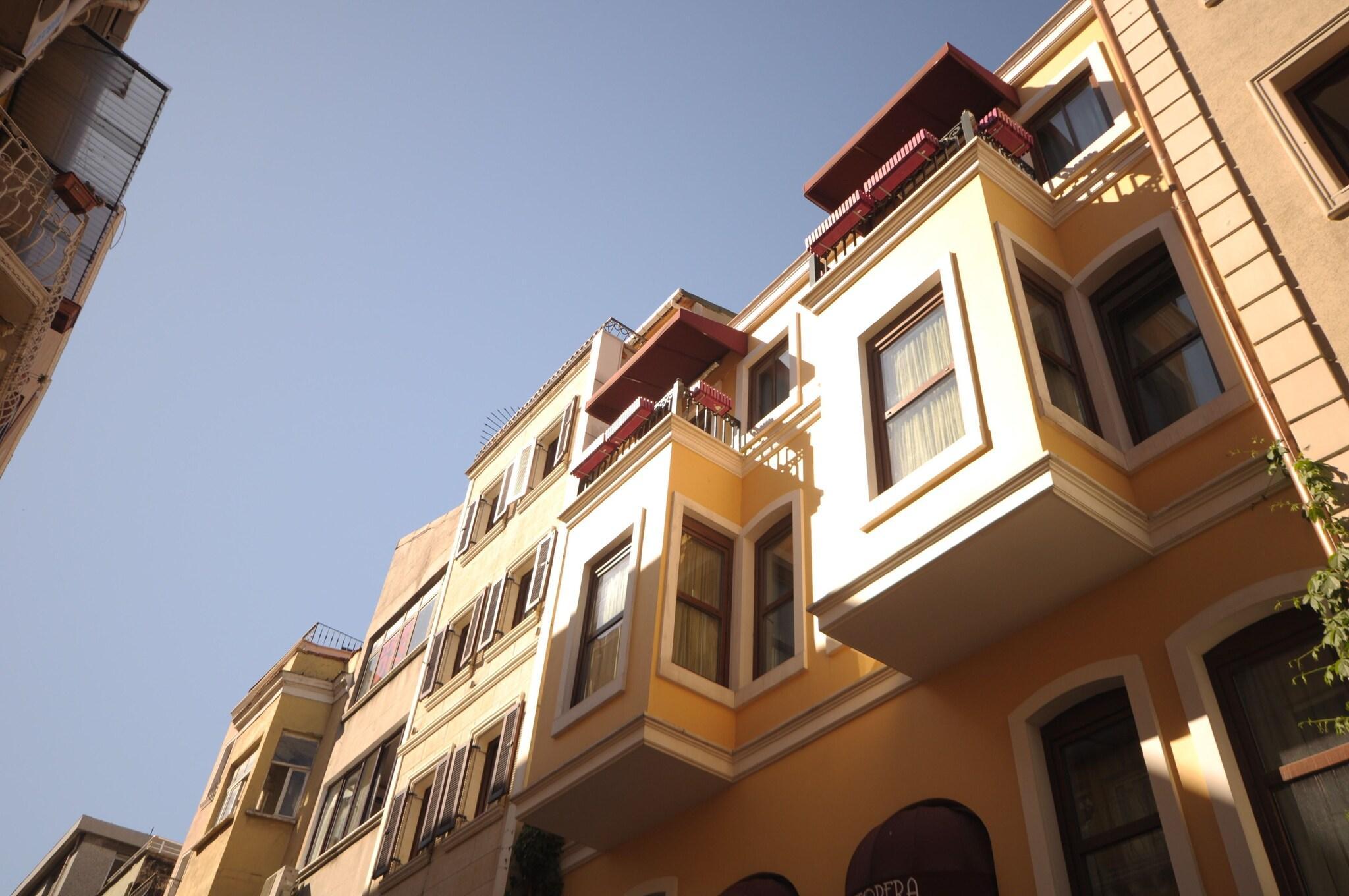 Vista Exterior Ottopera Hotel