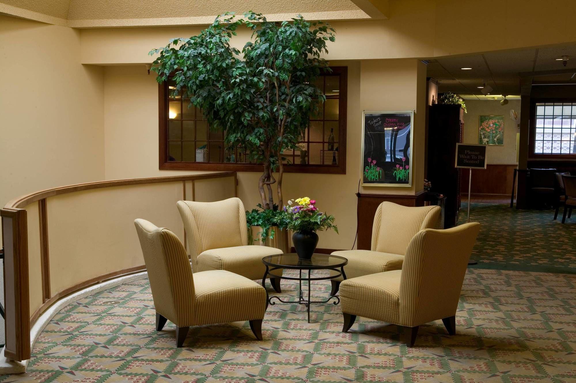 Vista Lobby Red Lion Hotel Yakima Center