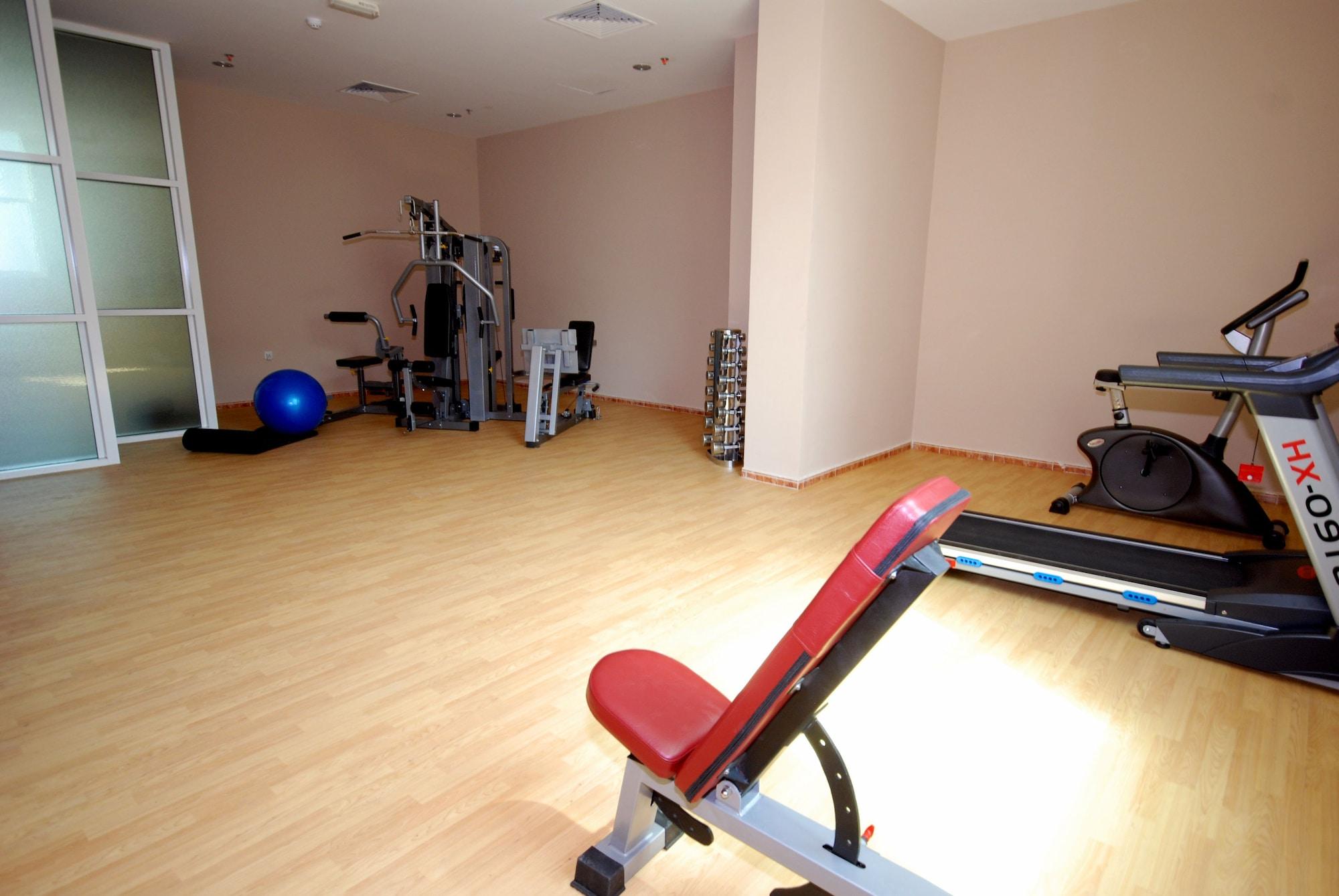 Gimnasio Al Bustan Tower Hotel Suites