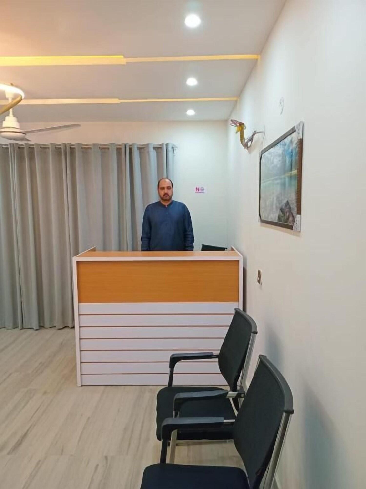 Vista Lobby Lavish Guest Line