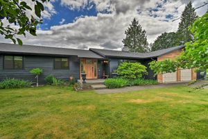 Alquiler Vacacional - Stylish Olympia Home w/ Private Boat Dock!