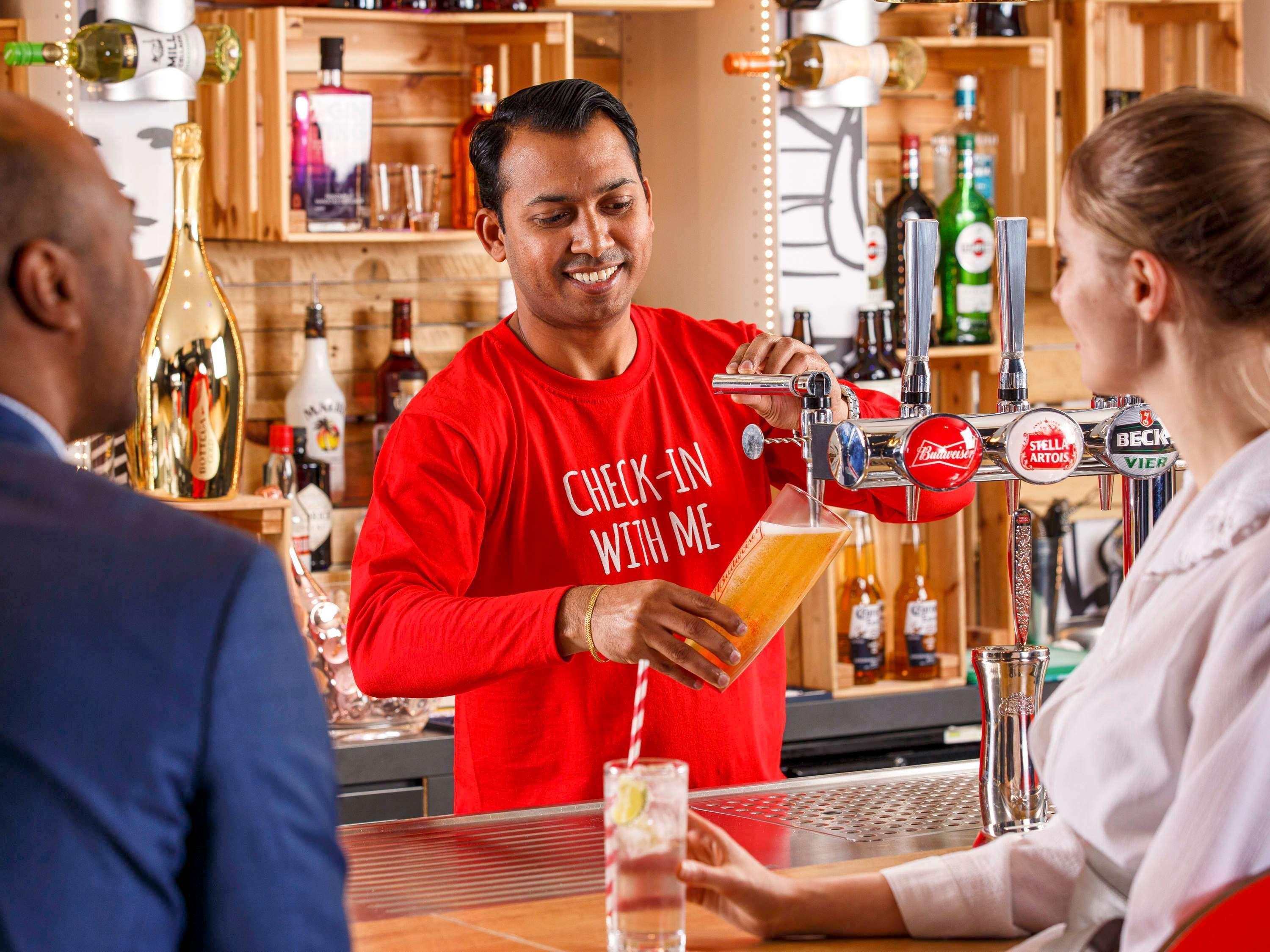 Bar/Salón ibis London Wembley