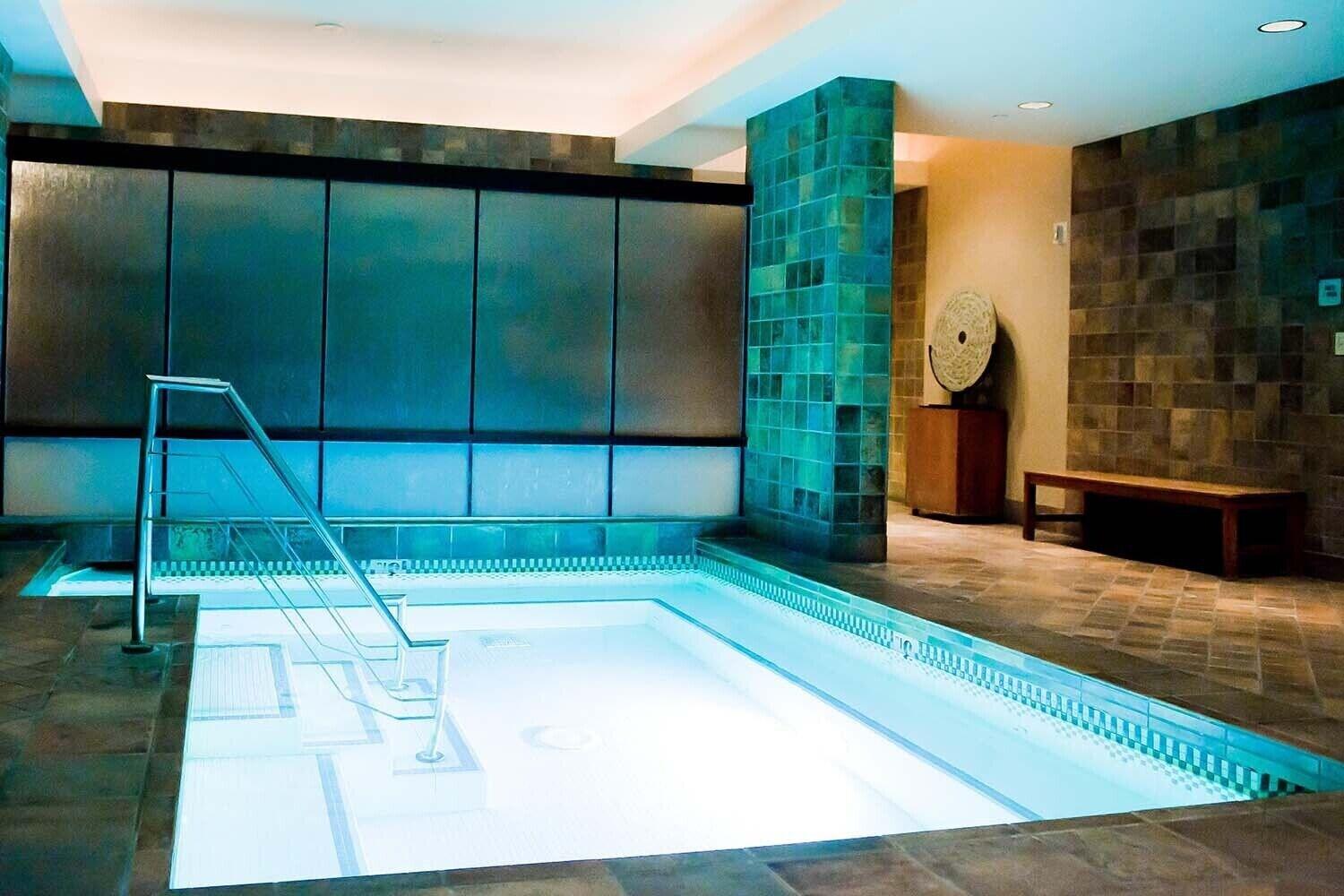 Spa Premium Suite w/balcony at The Signature