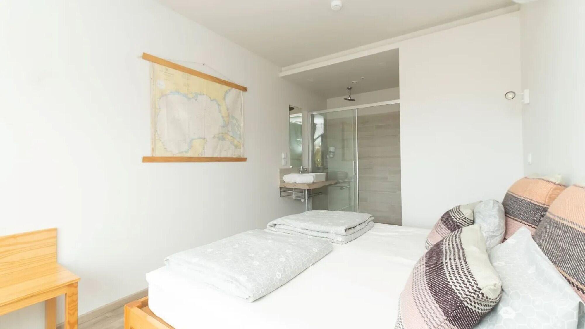 Habitación WOT Ericeira Surf Hostel