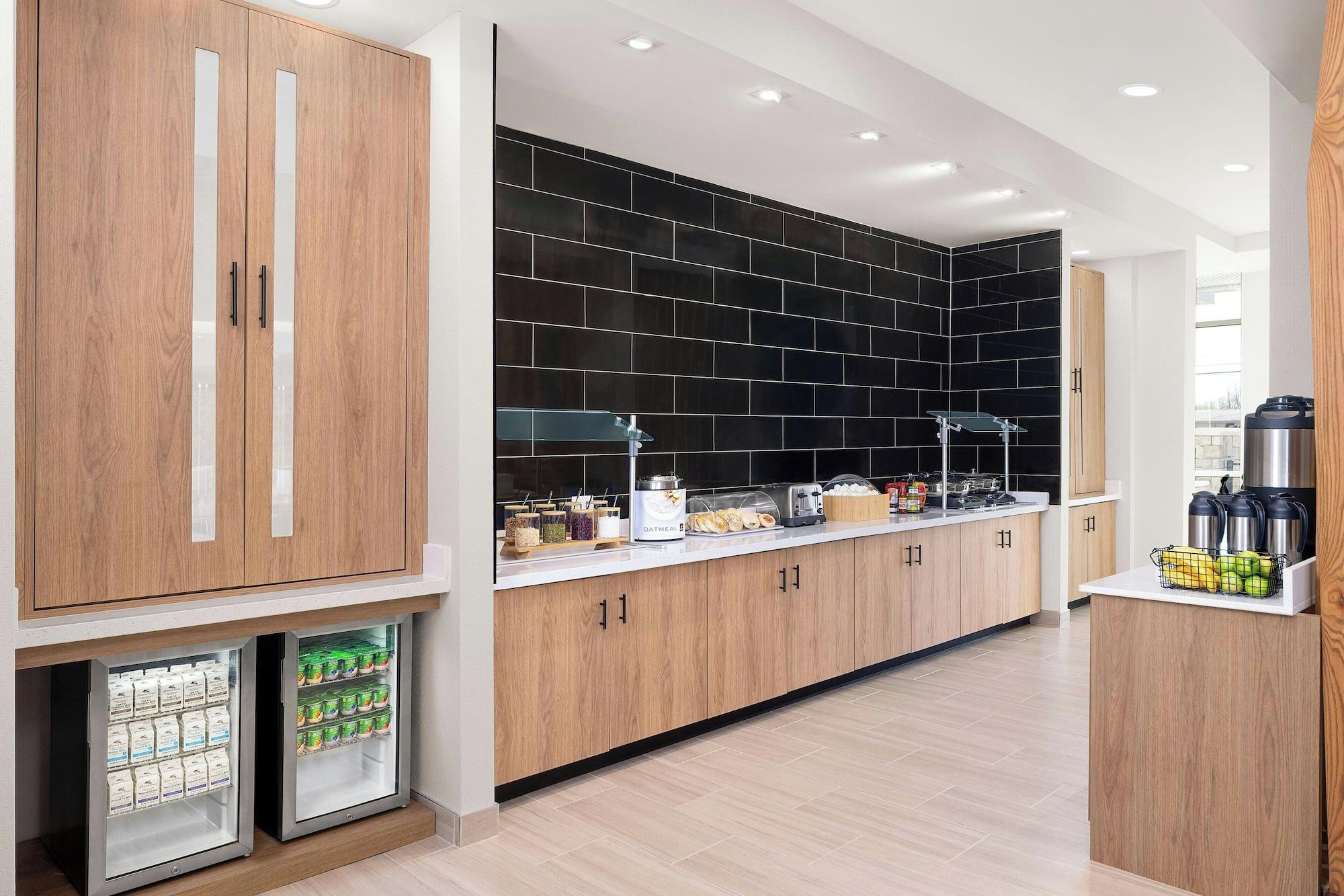 Restaurant Springhill Suites By Marriott Atlanta Covington