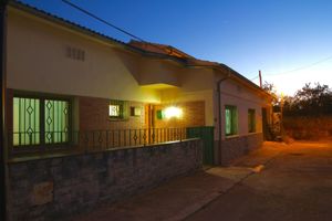 Alquiler Vacacional - CASA LA FÀBRICA, holiday home with capacity for 10 people