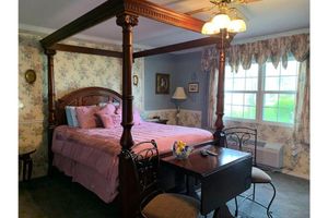 Alquiler Vacacional - The Dickey House, Queen Anne Suite