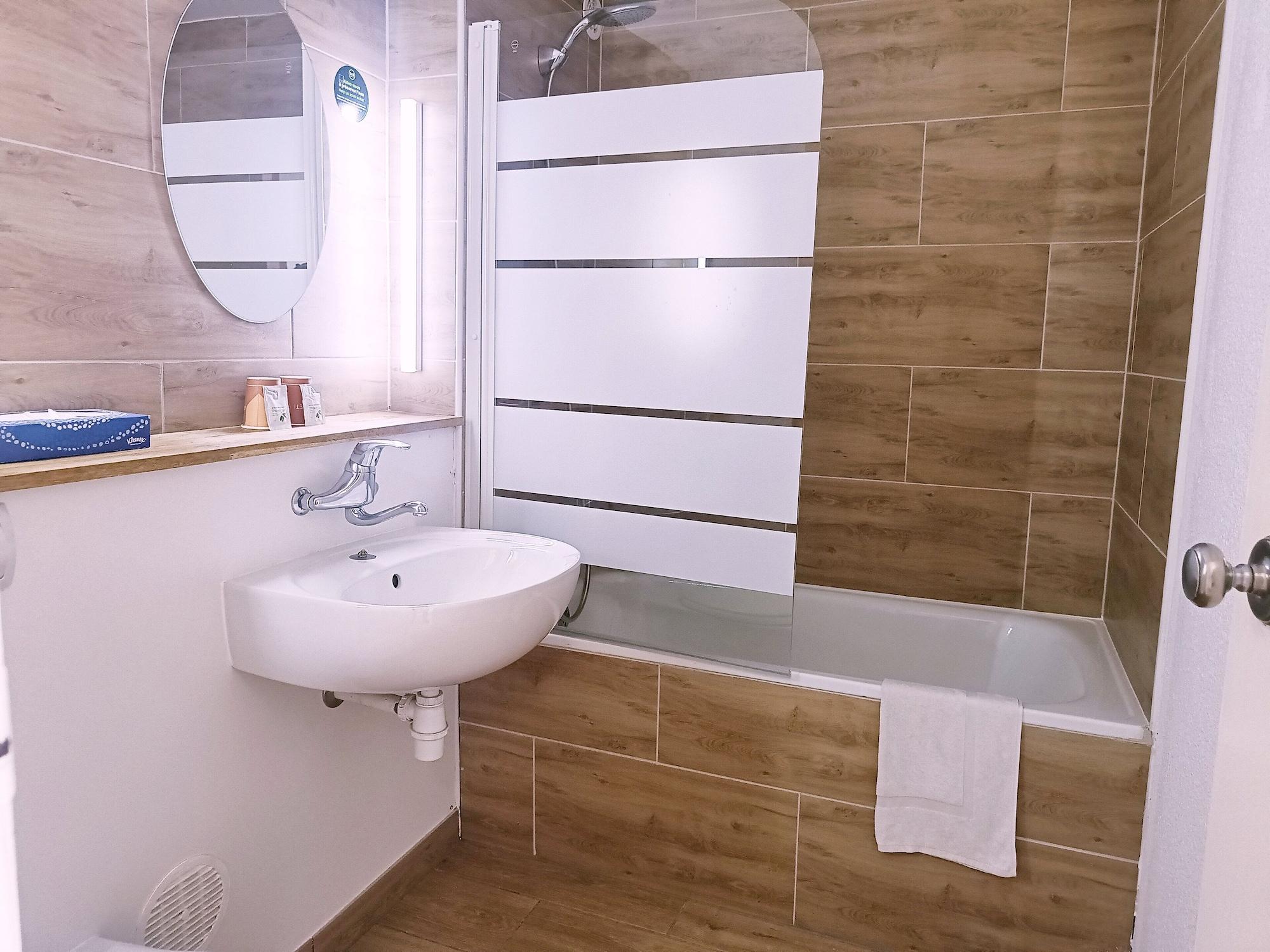 Equipamiento de Habitación Kyriad ECO - Belfort Bessoncourt