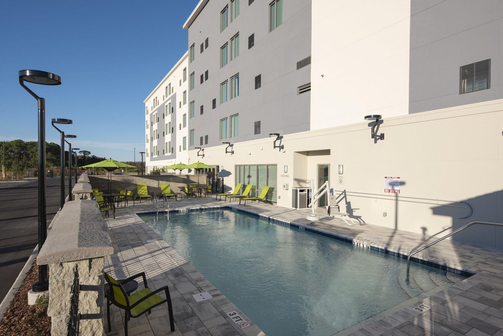Vista Piscina SpringHill Suites by Marriott Tampa Suncoast Parkway