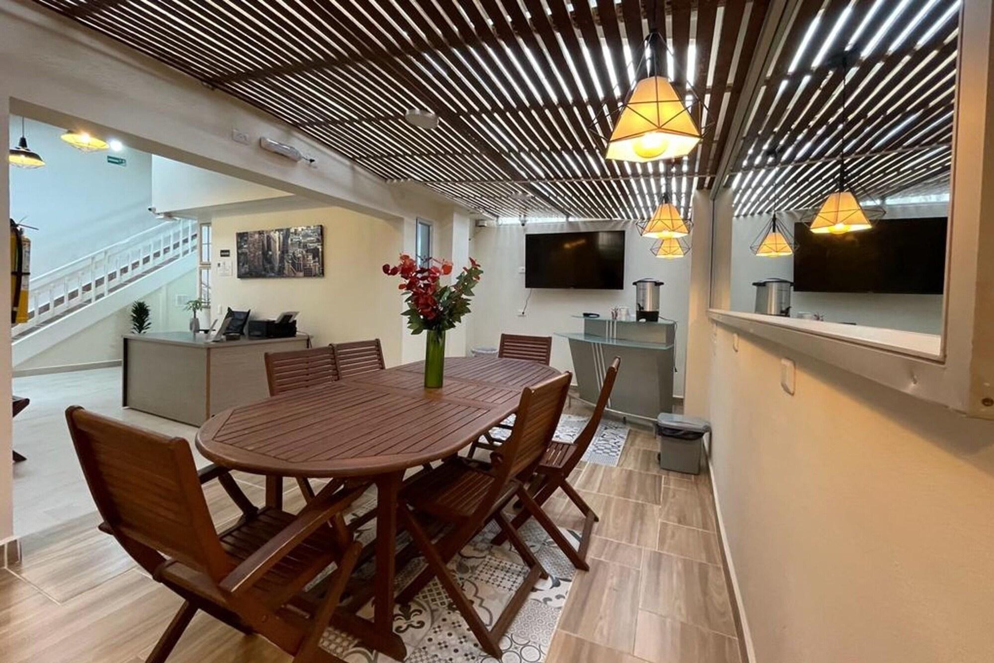 Comodidades del Alojamiento Hotel 12 Nights