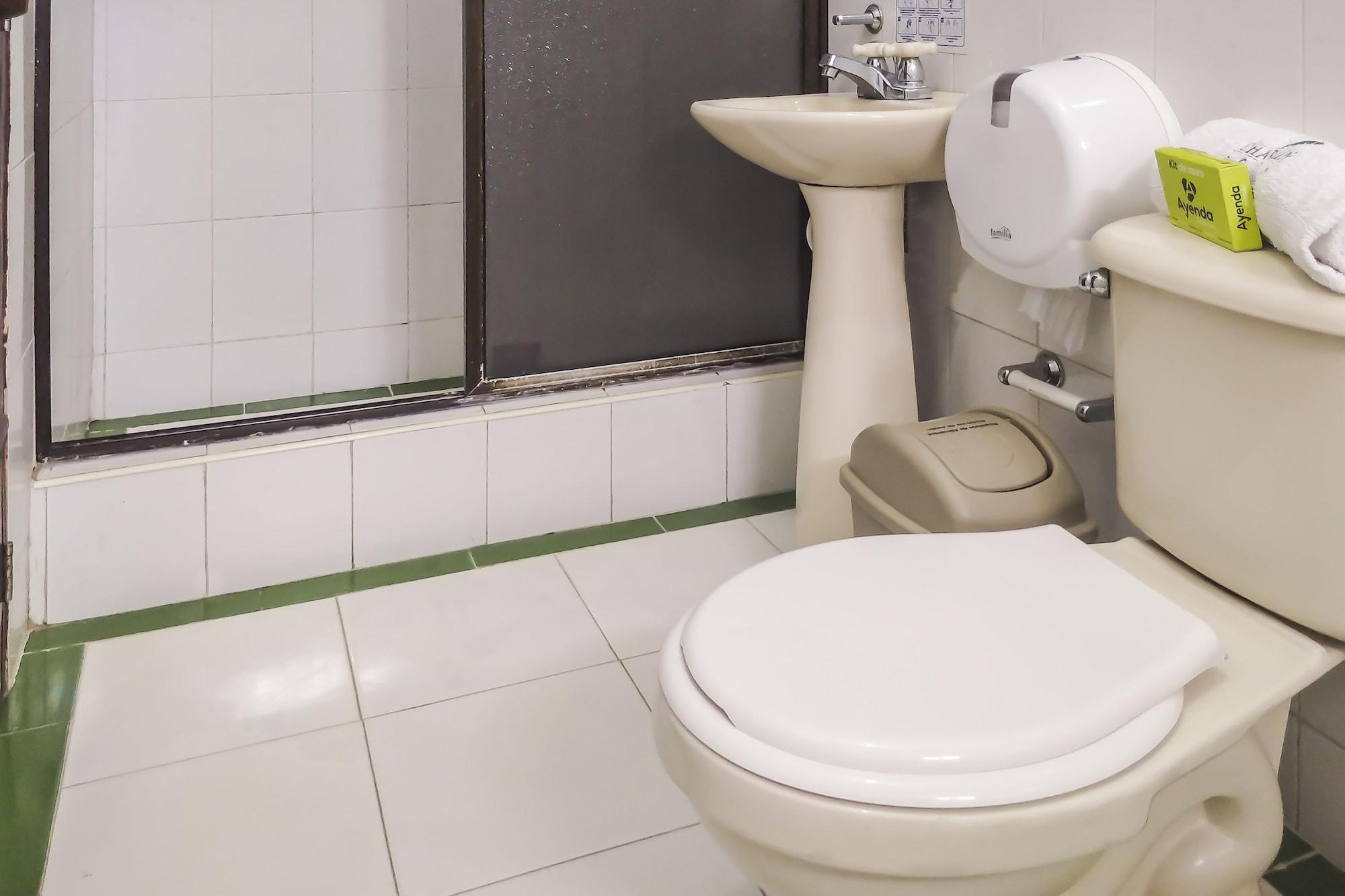 Equipamiento de Habitación Ayenda 1622 Charmin