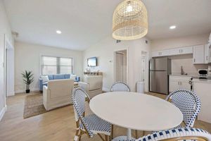 Alquiler Vacacional - Welcome to The Drift Your Laid-back Beach Escape in Cocoa Beach! 2/2