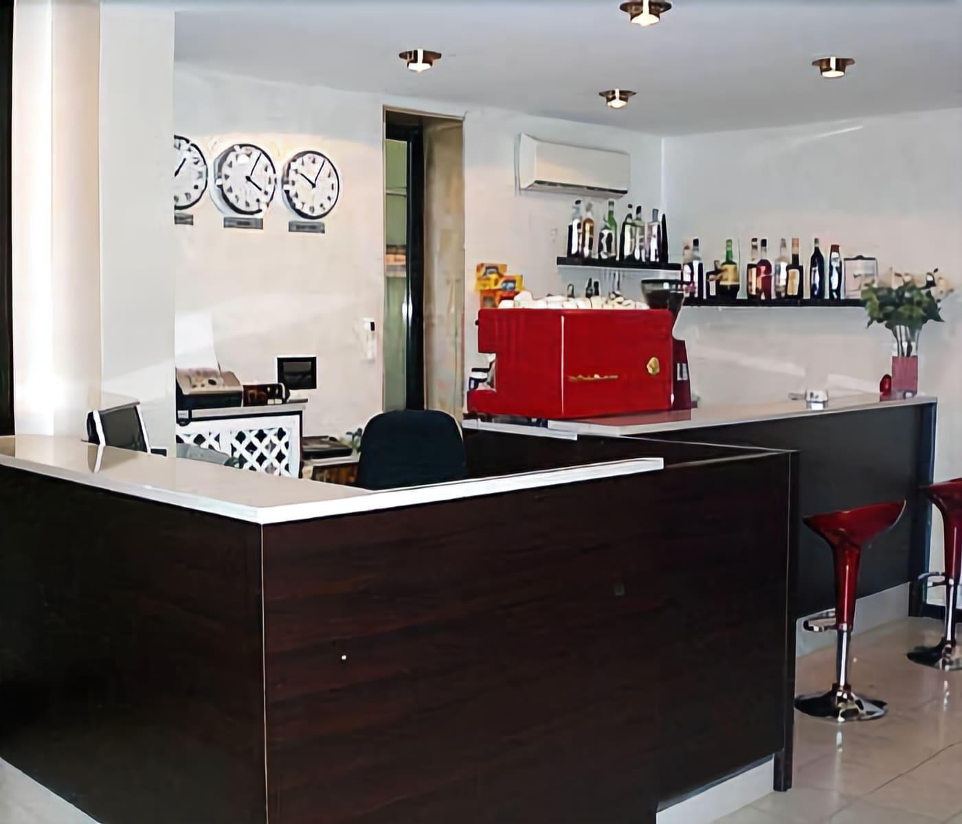 Bar/Salón Delle Rose