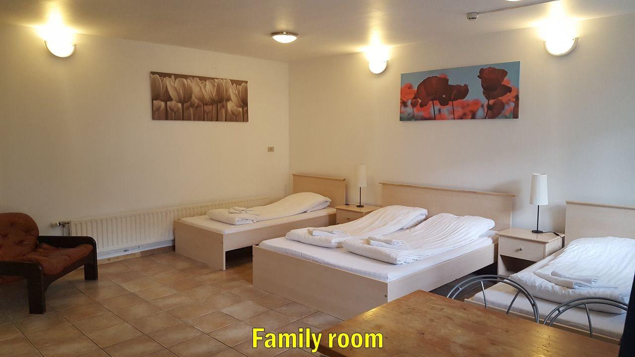 Varios Travel Inn Guesthouse