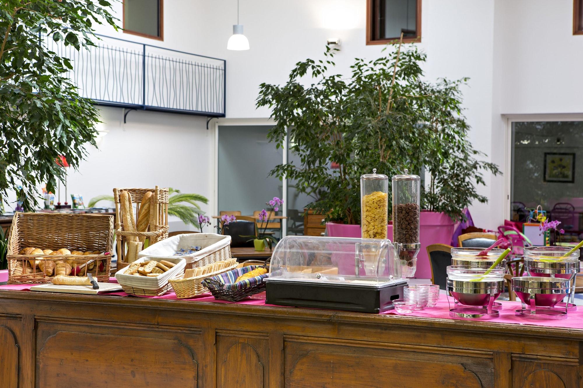 Restaurant B&B HOTEL Aurillac Le Lioran