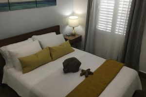 Alquiler Vacacional - On the beach Villa; free parking, walk to restaurants, minutes from the airport