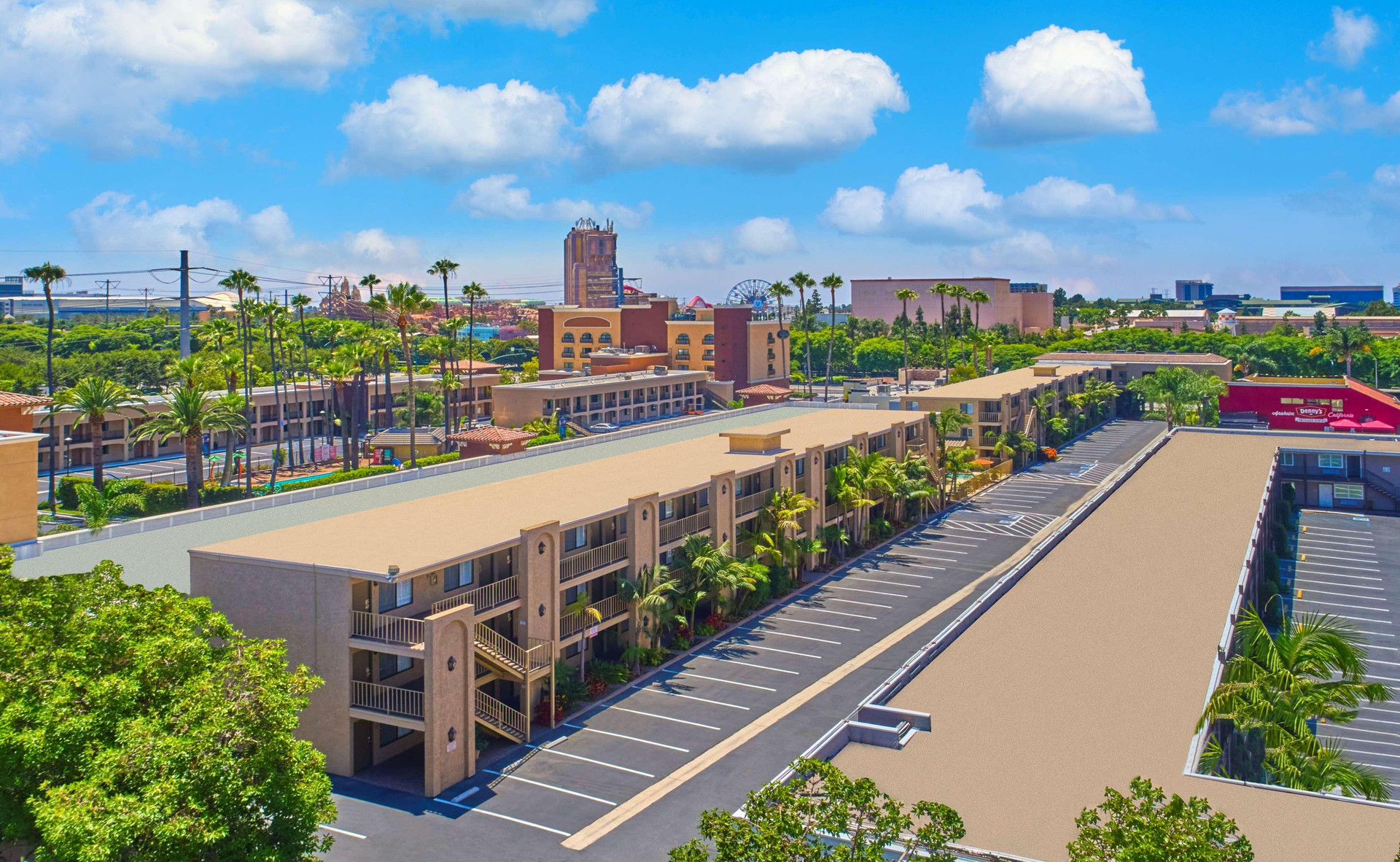 Vista Exterior Best Western Plus Anaheim Inn