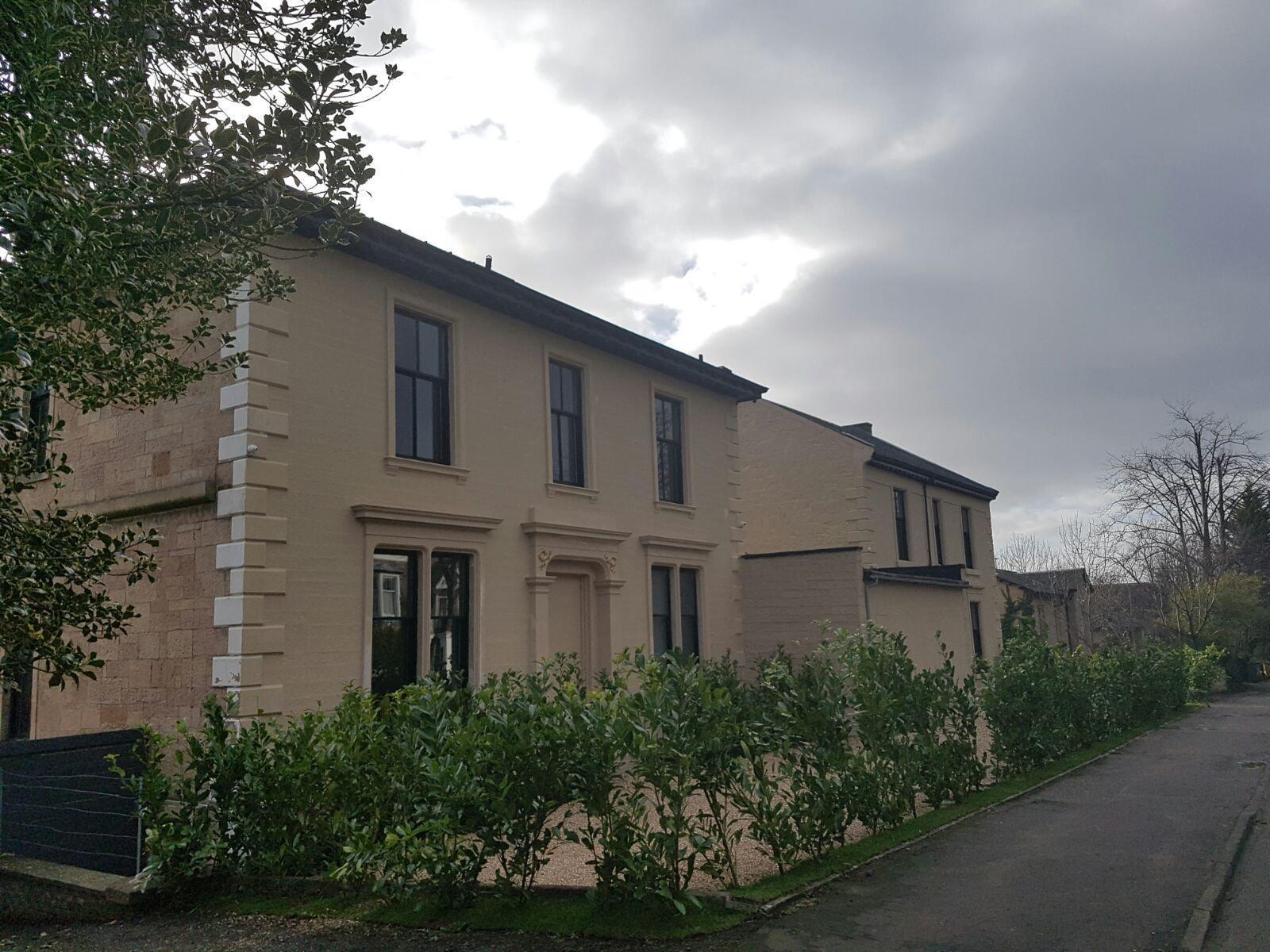 Varios Crosshill House