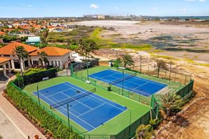 Renta Vacacional - Beautiful Gold Coast Gem Pools Tennis Gym
