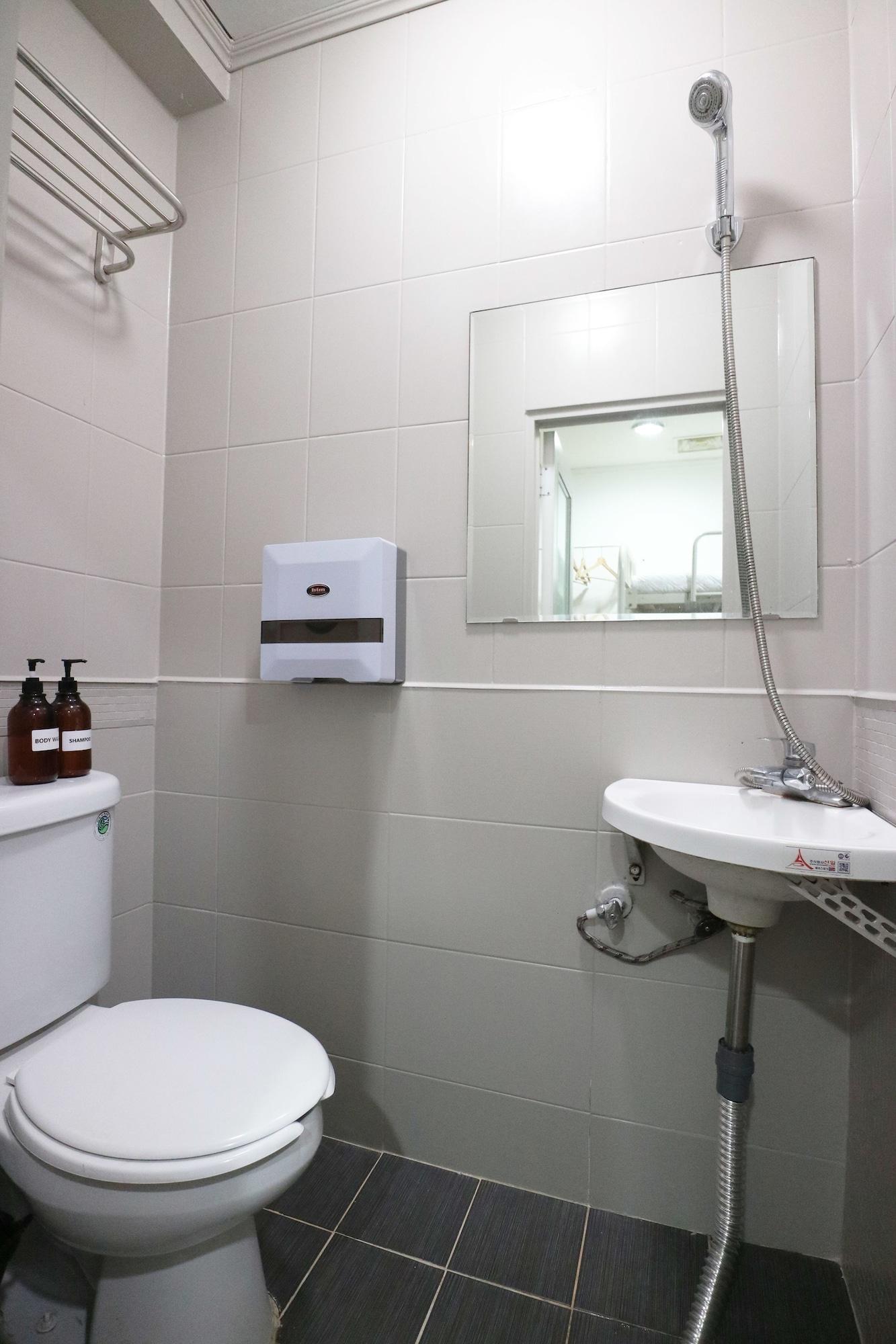 Equipamiento de Habitación Hostel Korea Original