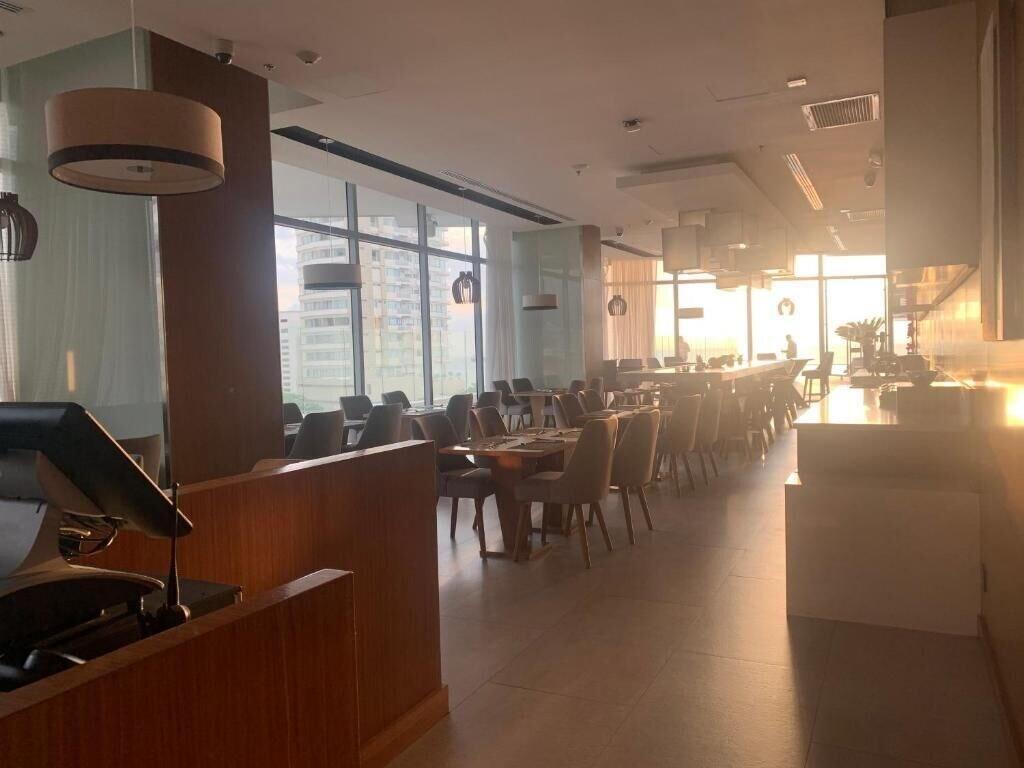 Restaurant Grand Marina Oceanview Apartments by Xarm Apartments