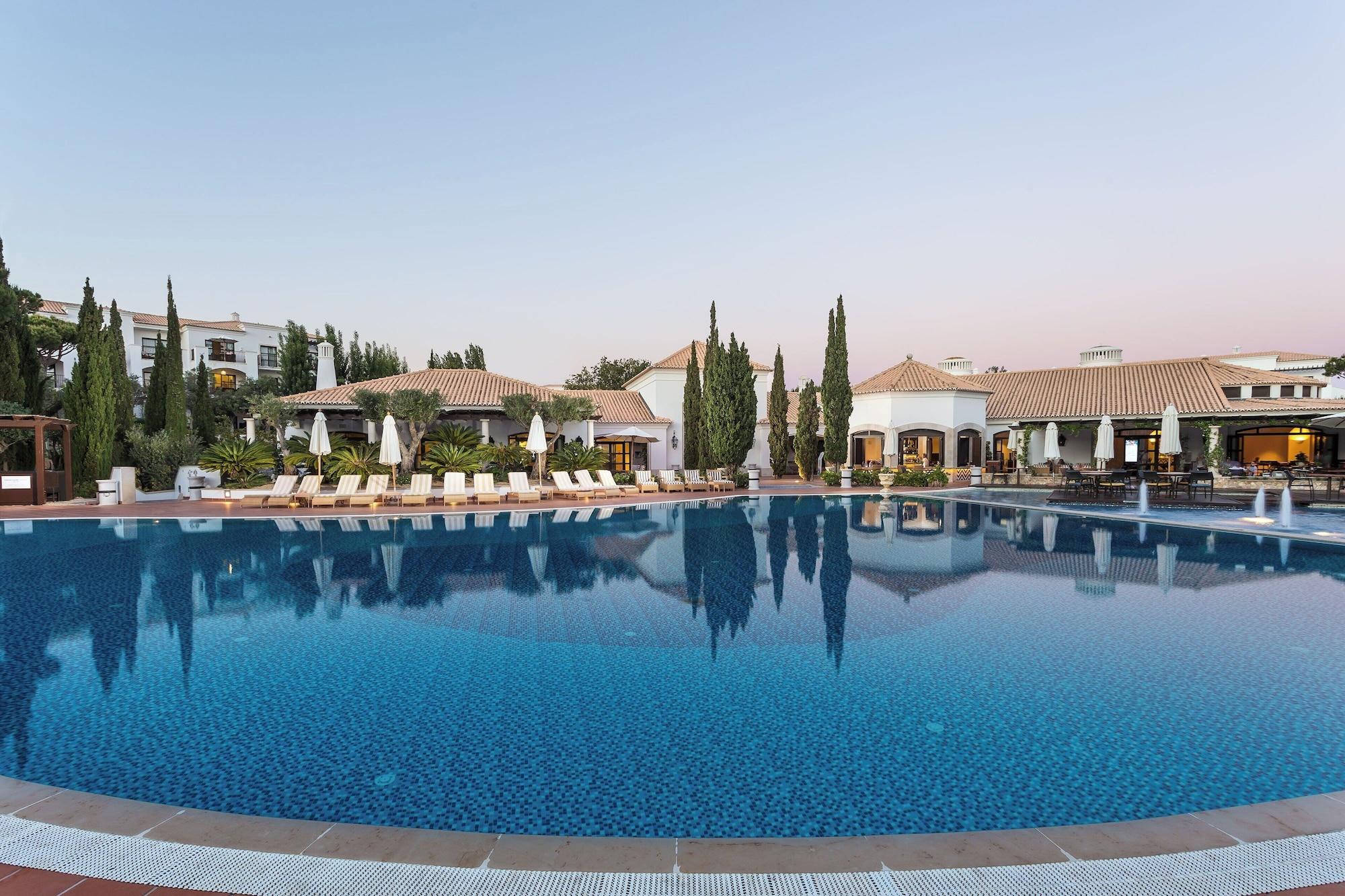 Vista Piscina Pine Cliffs Residence, a Luxury Collection Resort, Algarve