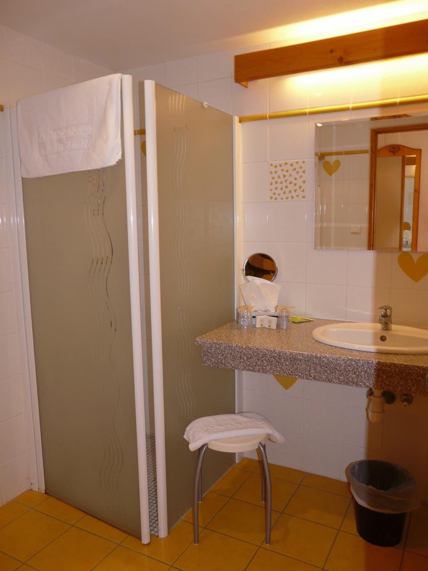 Equipamiento de Habitación Hôtel La Petite Auberge