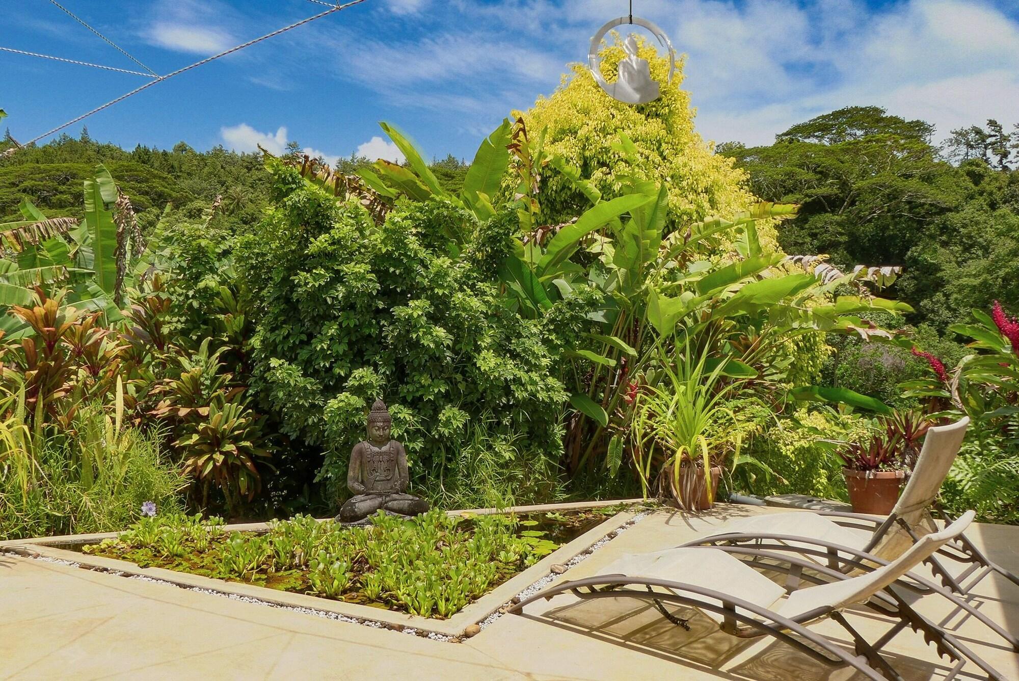 Varios Bouddha Villa