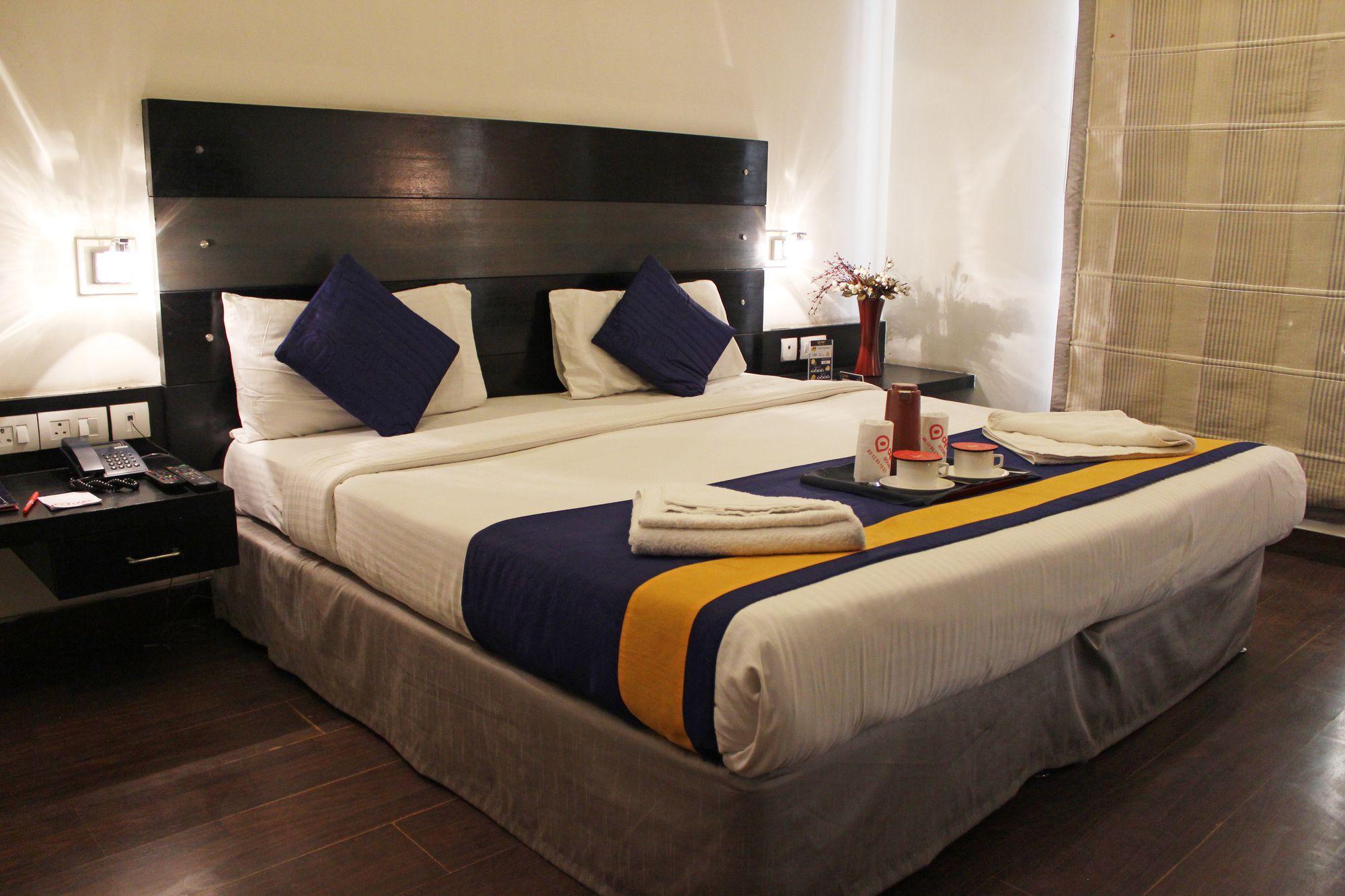 Varios OYO 605 Hotel Camria