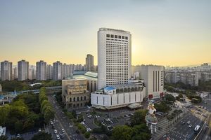 Alojamiento - Lotte Hotel World