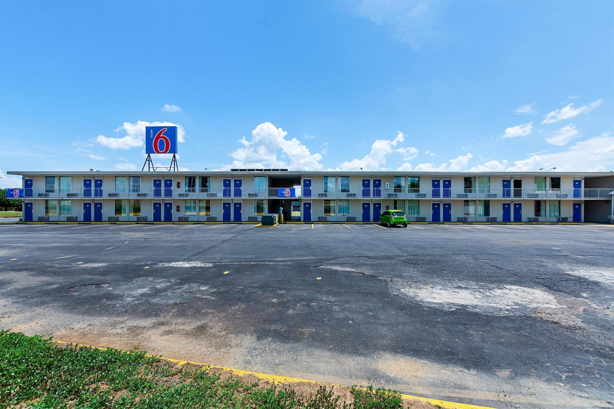Vista Exterior Motel 6 Van Buren, AR