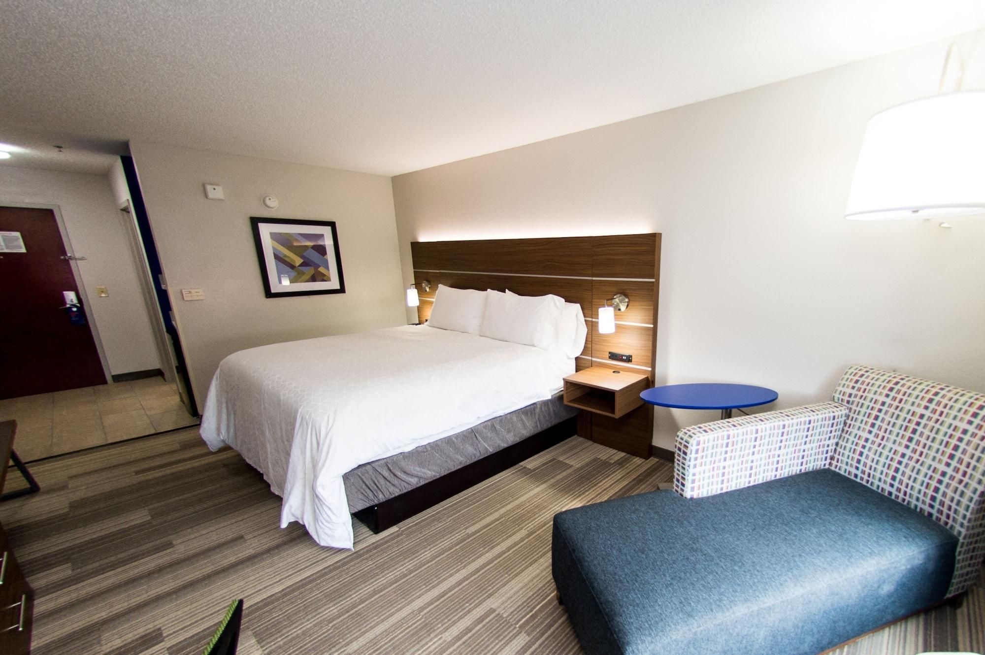 Habitación Holiday Inn Express Hotel and Suites Statesville by IHG