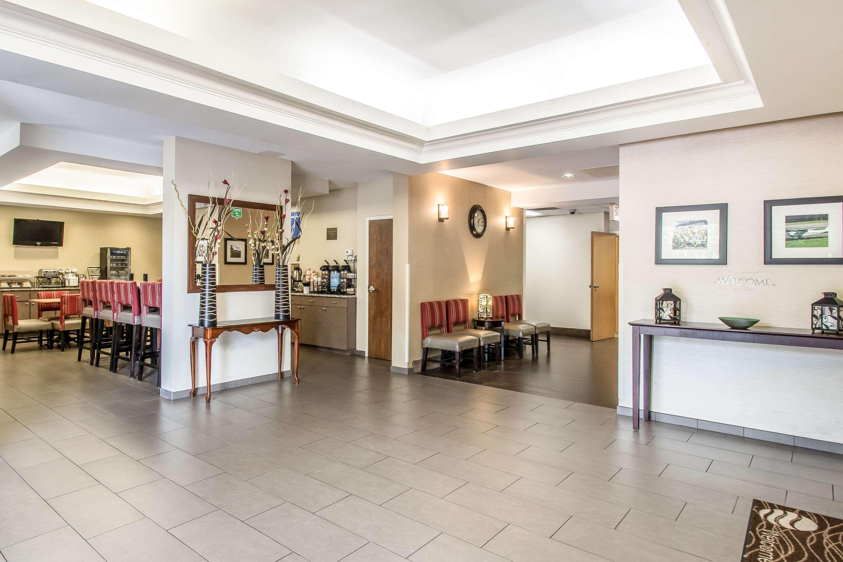 Vista Lobby Comfort Inn & Suites Deland - Near University