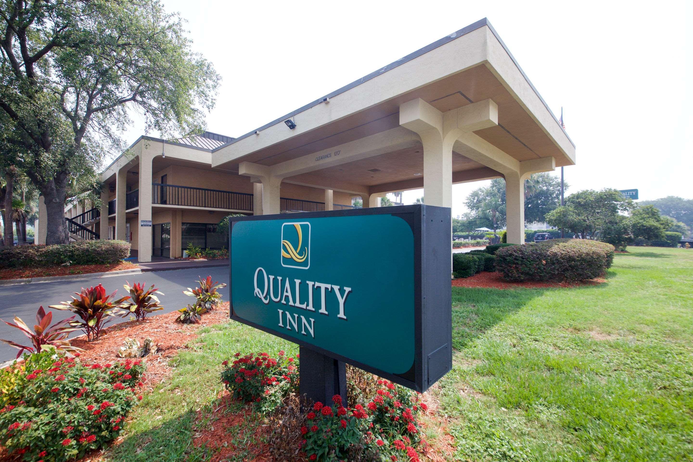 Vista Exterior Quality Inn Orange Park Jacksonville