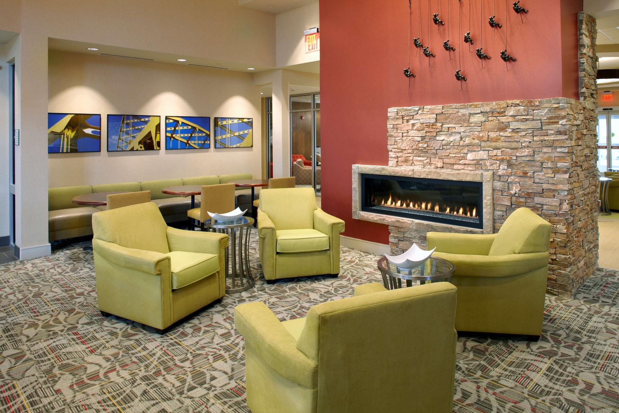 Vista Lobby Homewood Suites Pittsburgh Airport