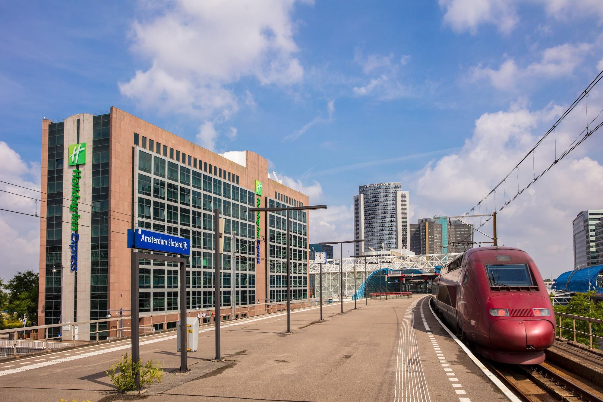 Varios Holiday Inn Express Amsterdam - Sloterdijk Station by IHG