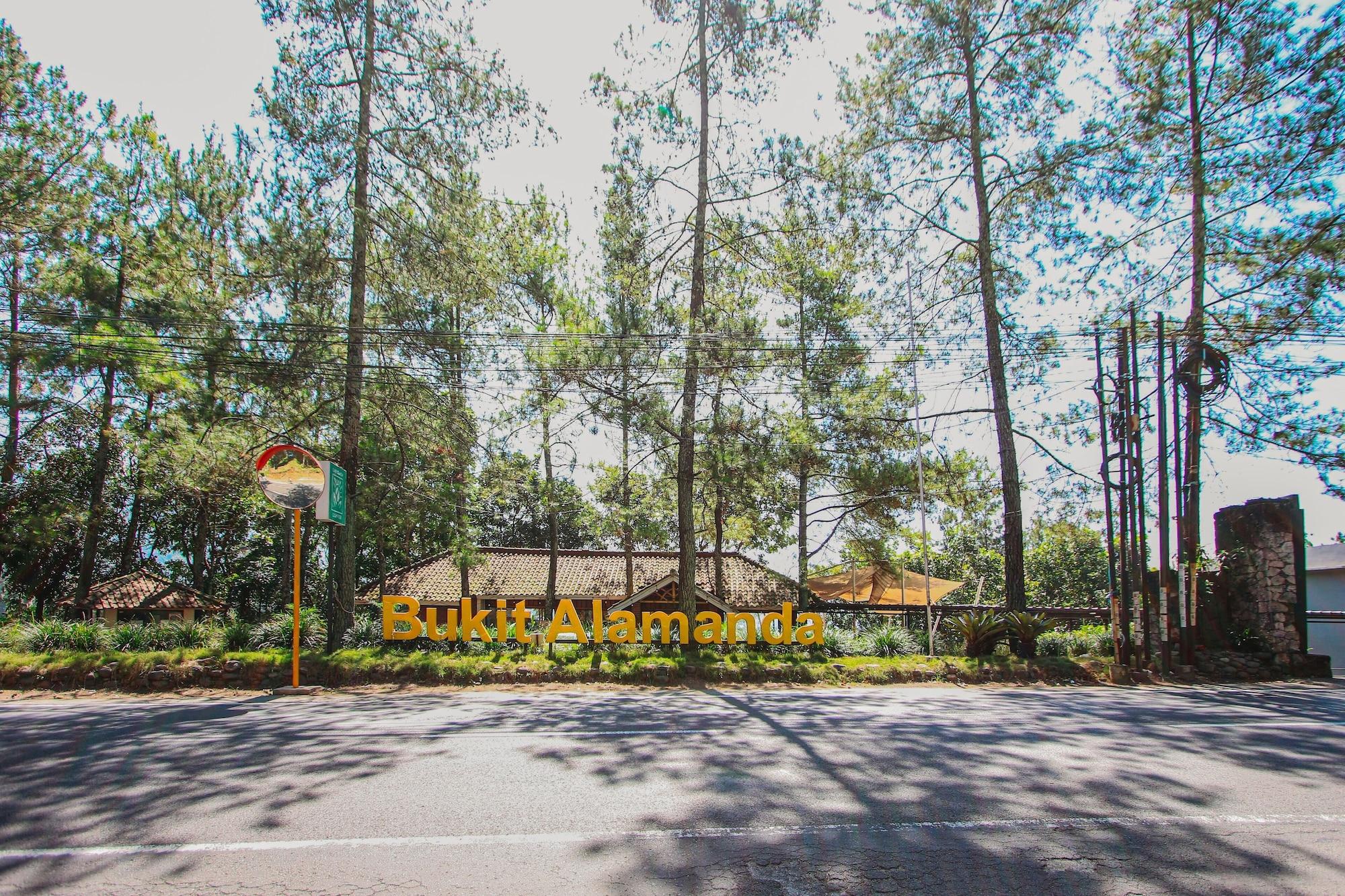 Vista Lobby Bukit Alamanda Resort & Resto