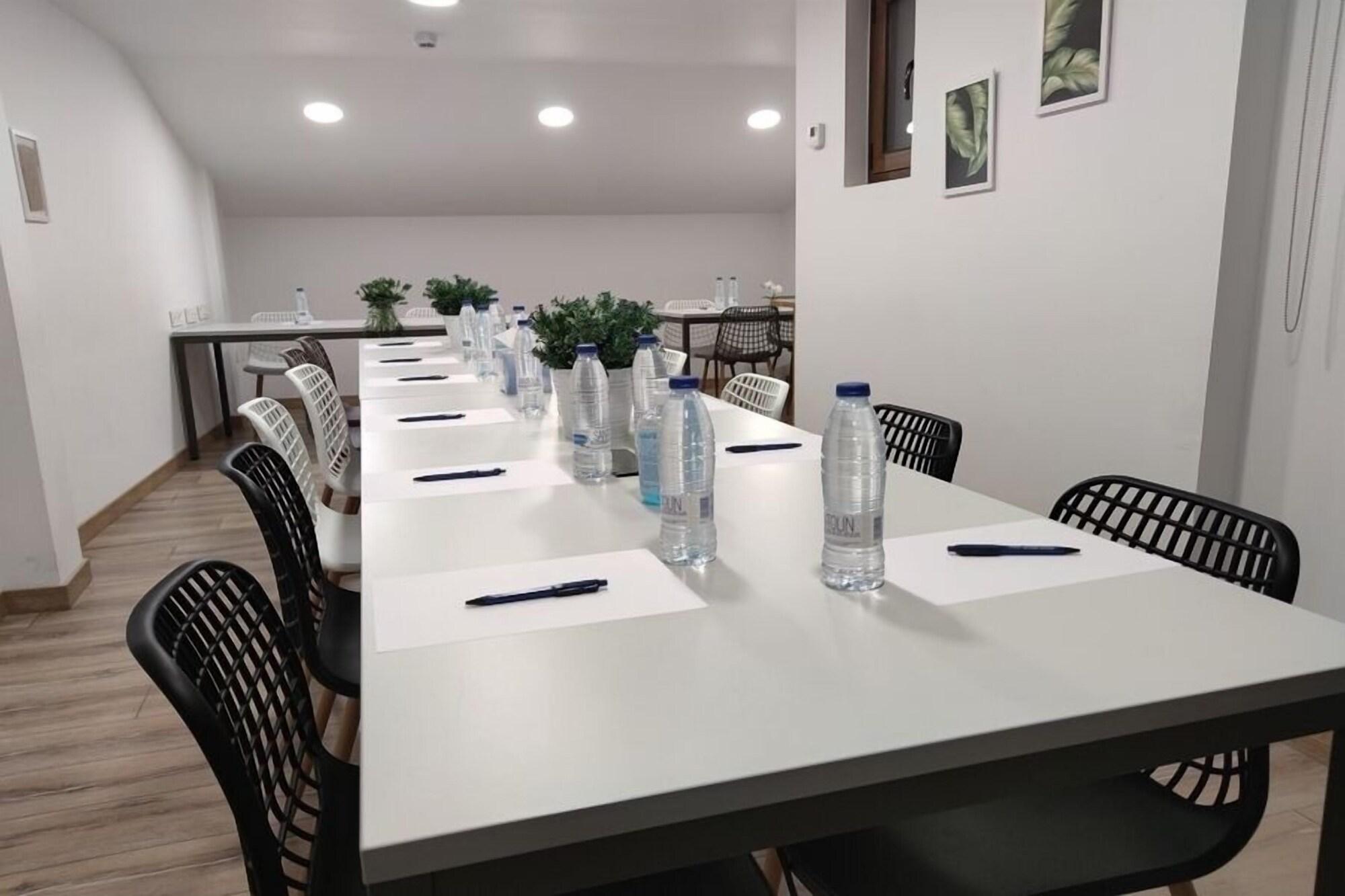 Sala de Reuniones Vizcainos Home Away