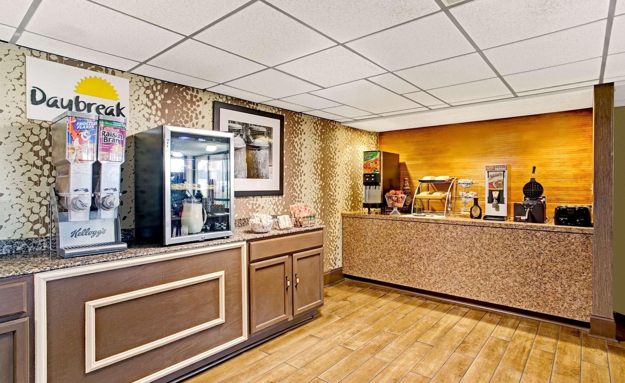 Restaurant Days Inn by Wyndham Wilson