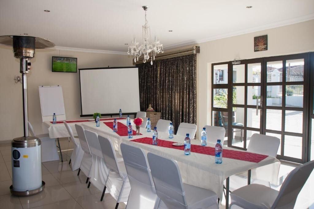 Sala de Reuniones Tribute Guest House Matala