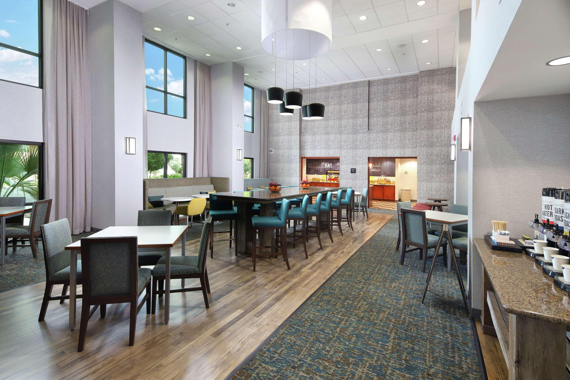 Vista Lobby Hampton Inn & Suites Tucson East/Williams Center