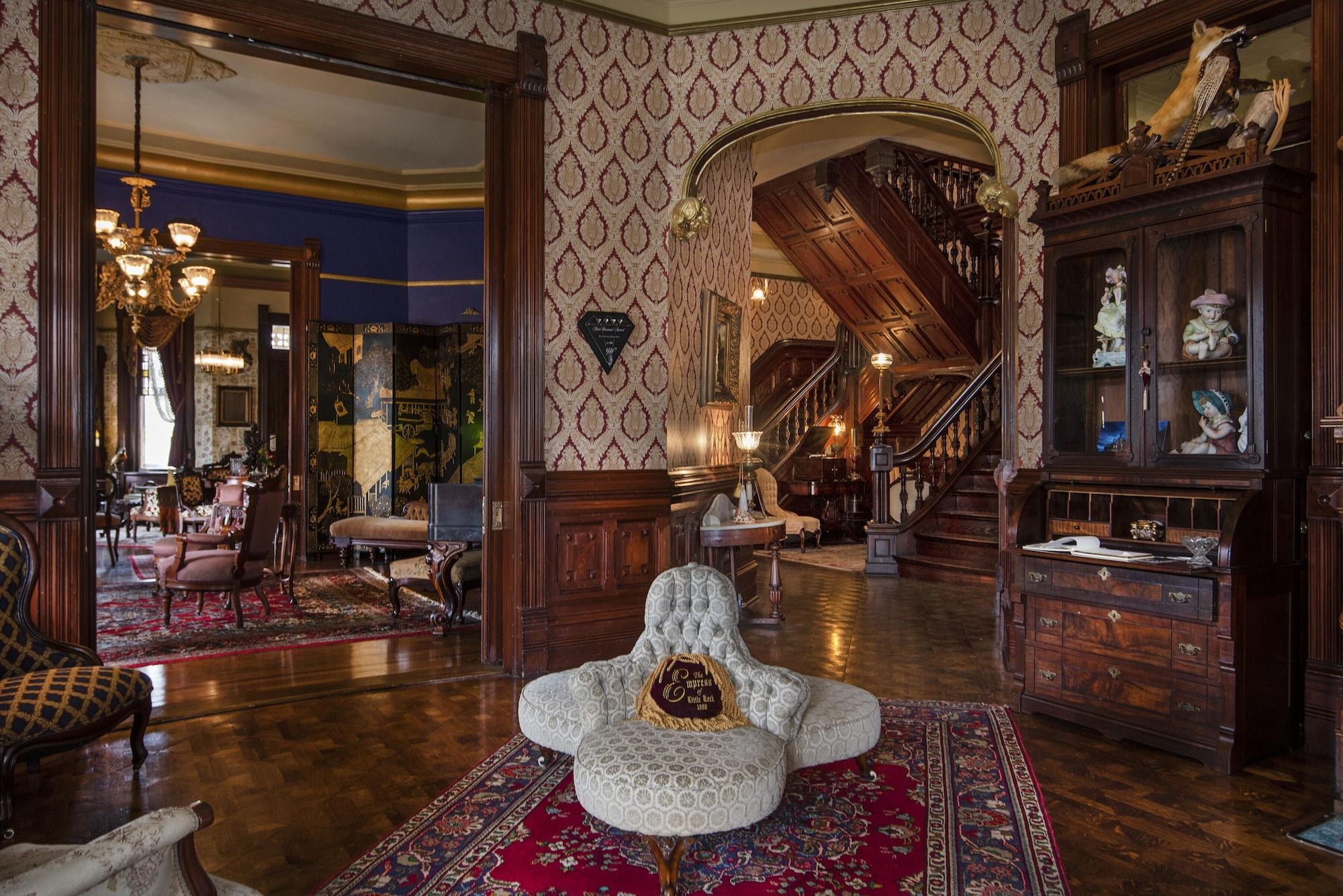 Vista Lobby The Empress of Little Rock