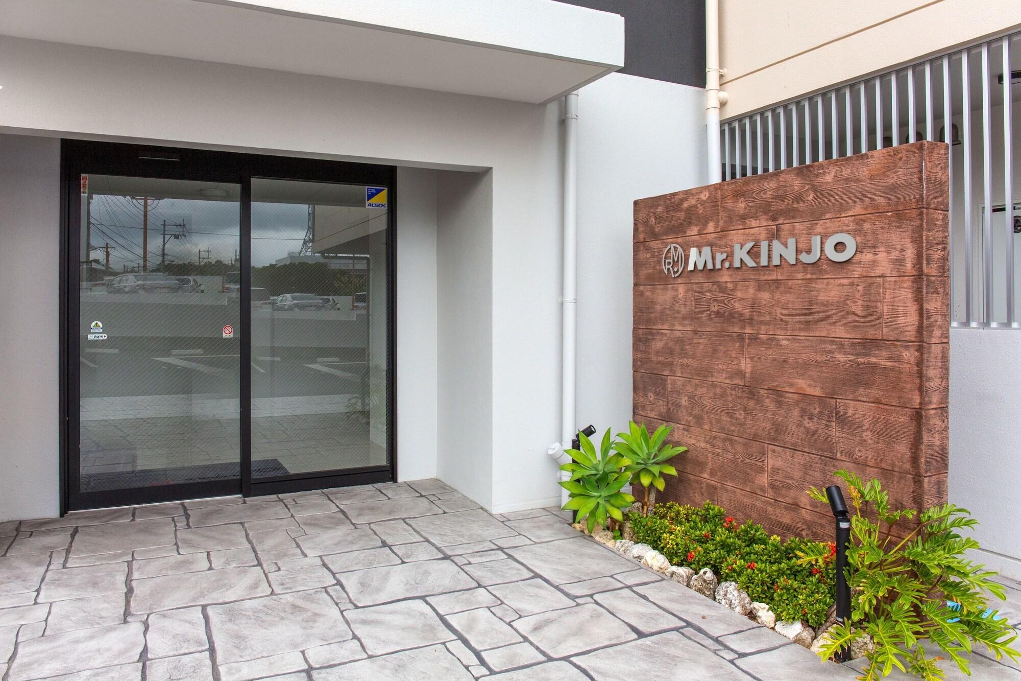 Vista Exterior Mr.KINJO in URUMA