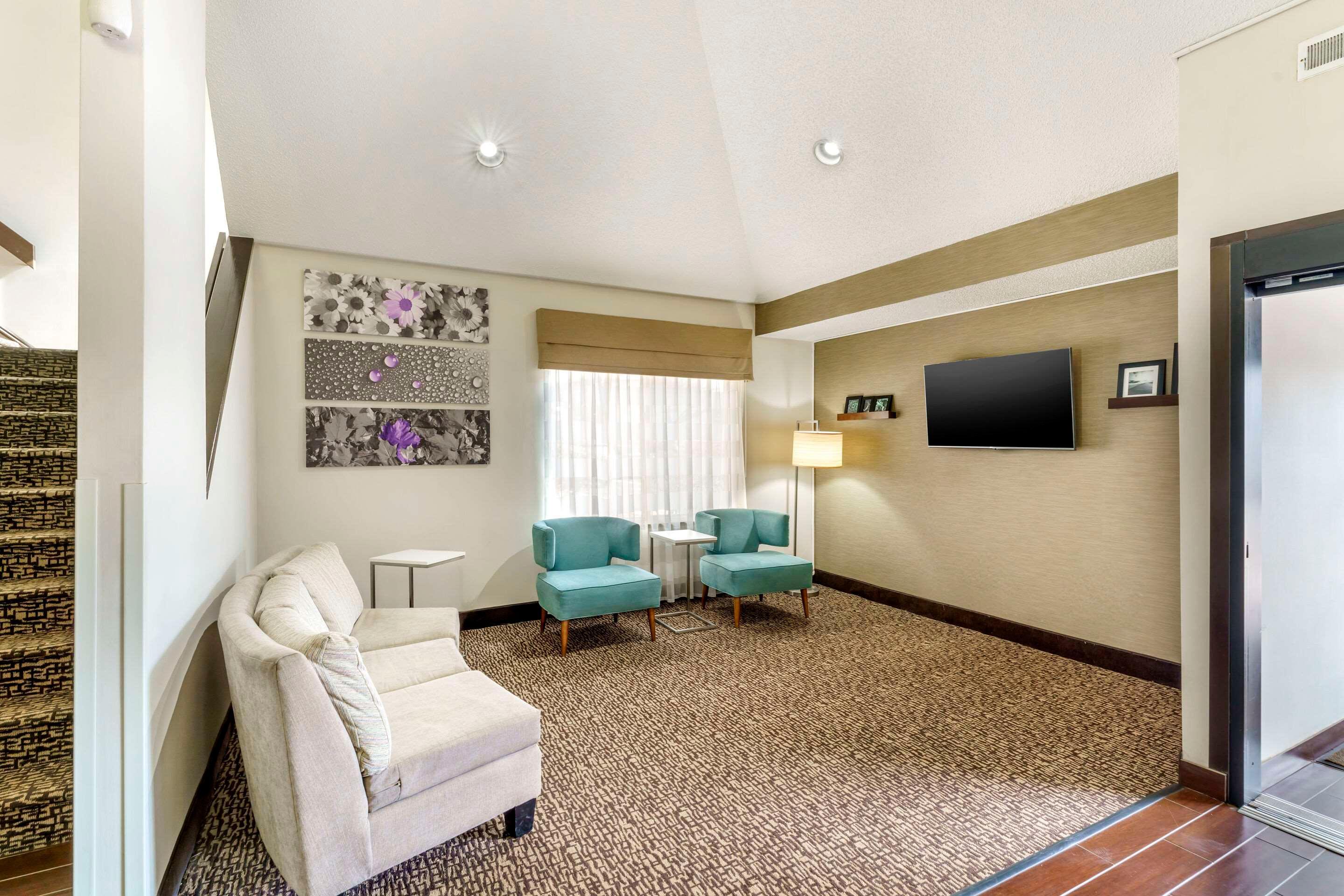 Vista Lobby Sleep Inn Hickory South