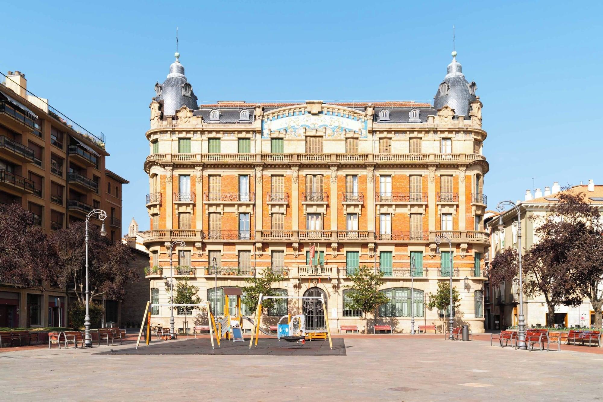 Vista Exterior Limehome Pamplona Hilarión Eslava