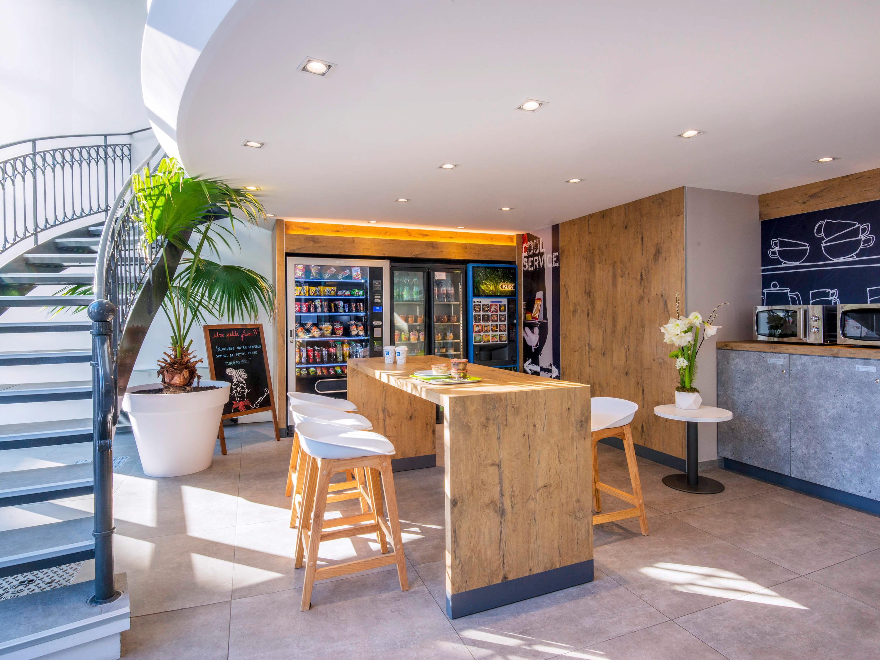 Restaurant ibis budget Nice Californie Lenval