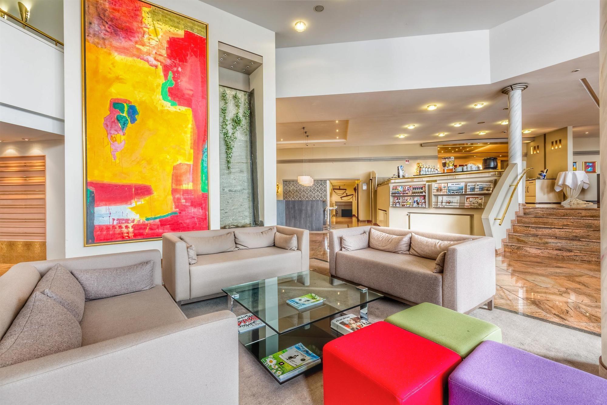 Vista Lobby Parkhotel Ropeter