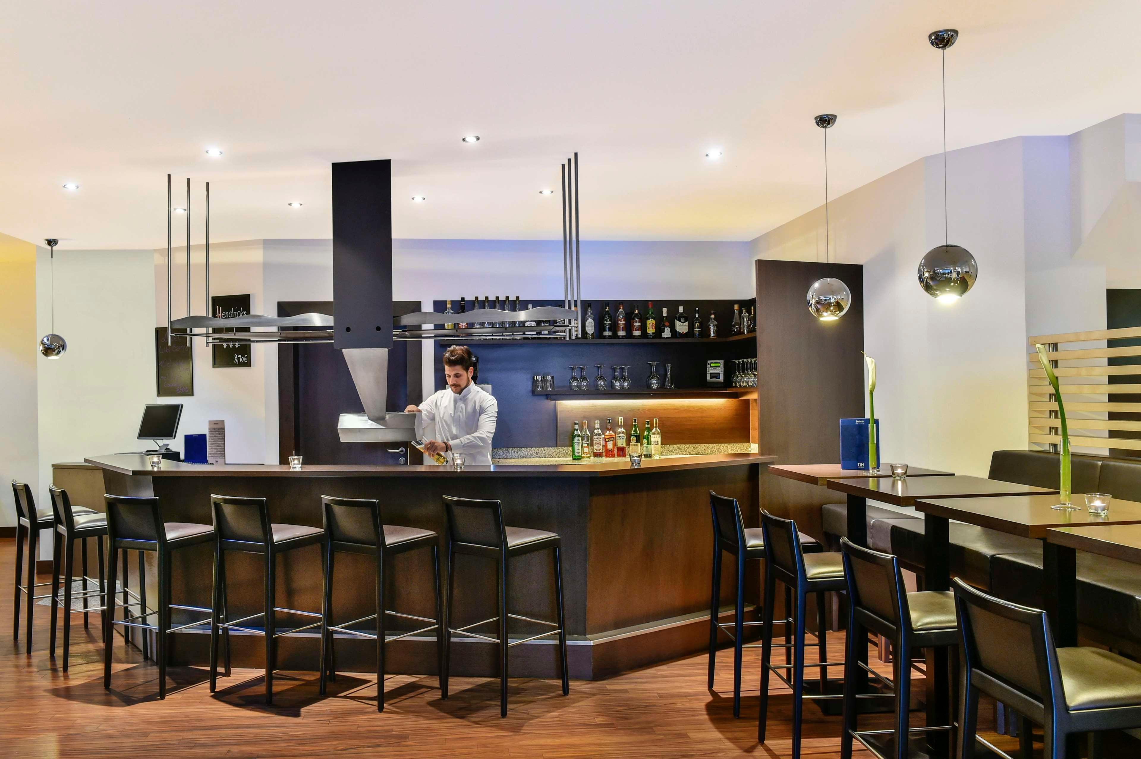 Bar/Salón NH Mannheim-Viernheim