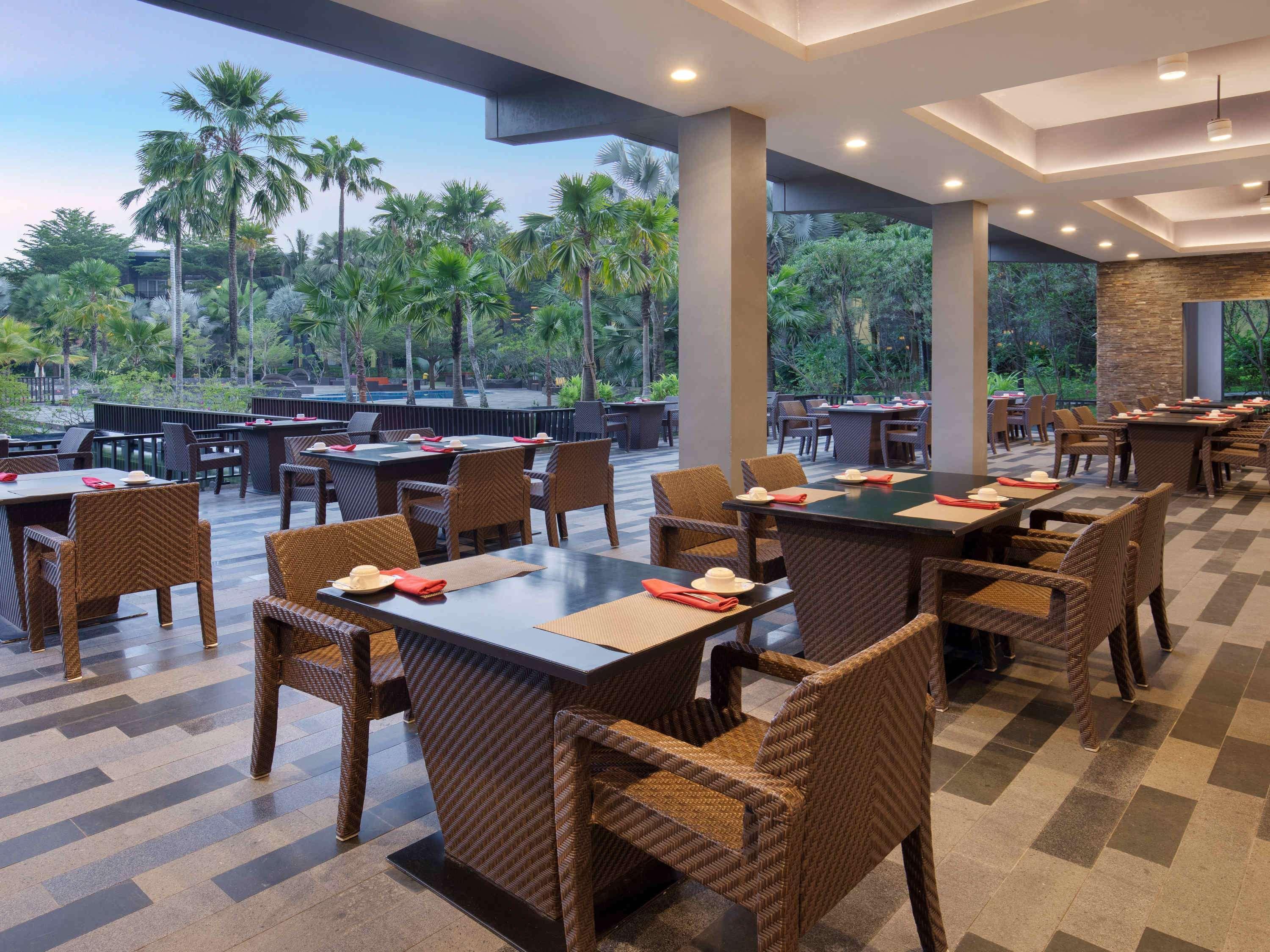 Restaurant Novotel Palembang Hotel & Residence