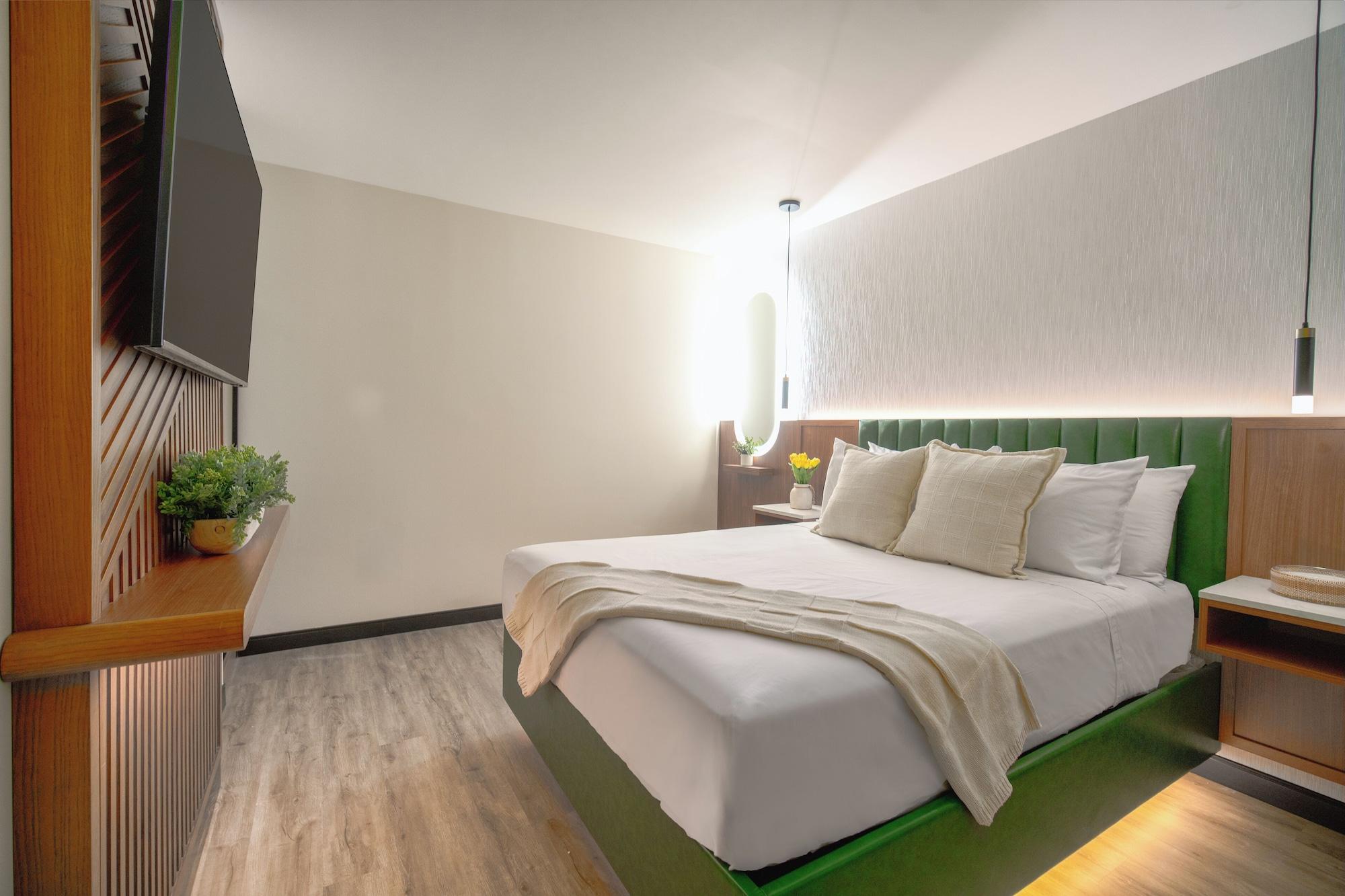 Varios LYFE INN & SUITES by AGA- North Hollywood Universal Studios